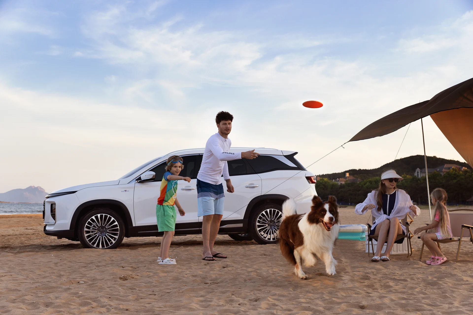 Una familia disfruta un nuevo destino junto a su SOUEAST Una familia disfruta un nuevo destino junto a su SOUEAST